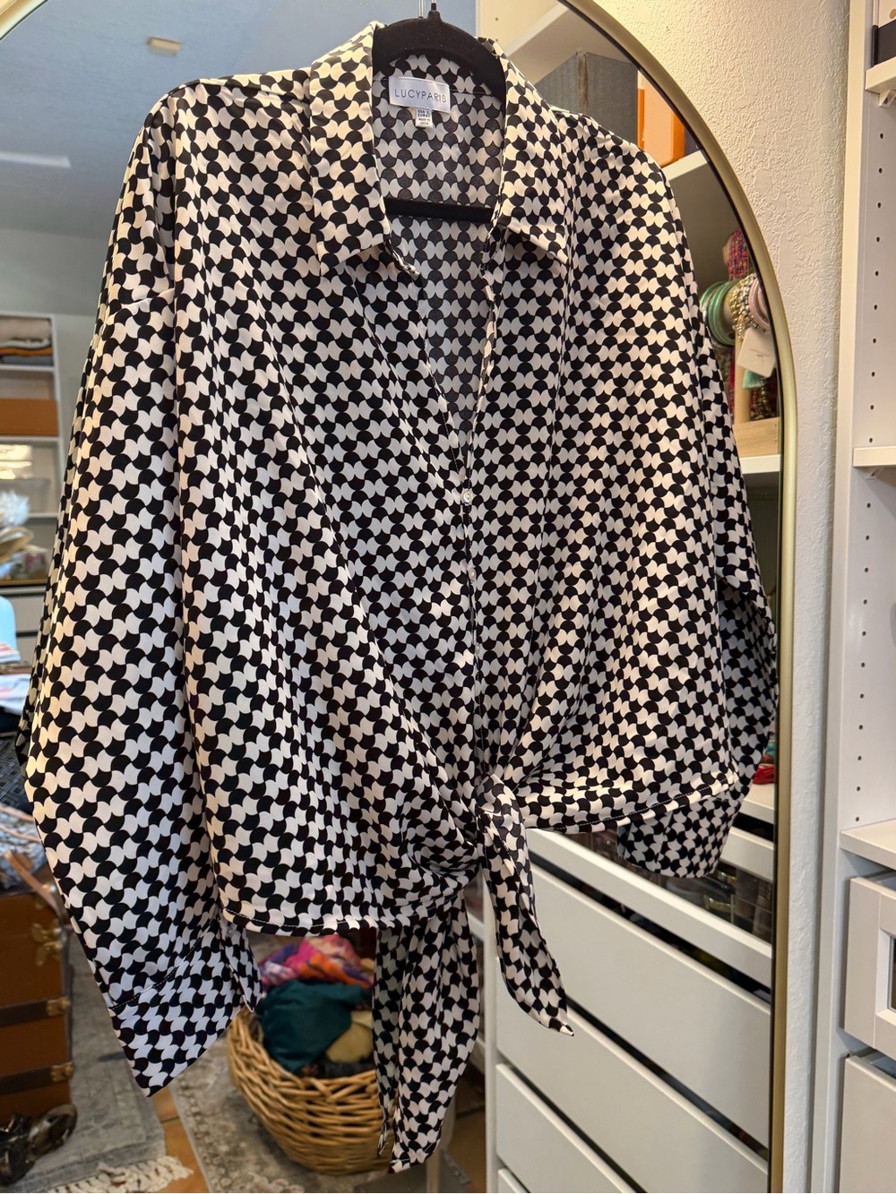 LUCY PARIS Black & White Geometric Print Button Front Blouse Top Size L